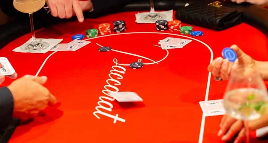 Poker và 4 mẹo chơi Baccarat đỉnh cao từ những cao thủ chuyên nghiệp