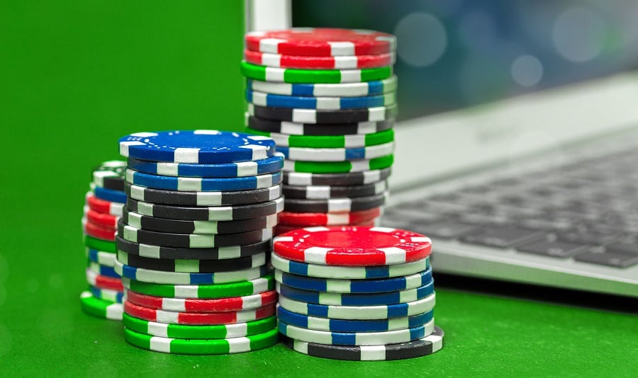 Những sai lầm bạn sẽ cần phải tránh khi chơi Poker để không bị thua đối thủ